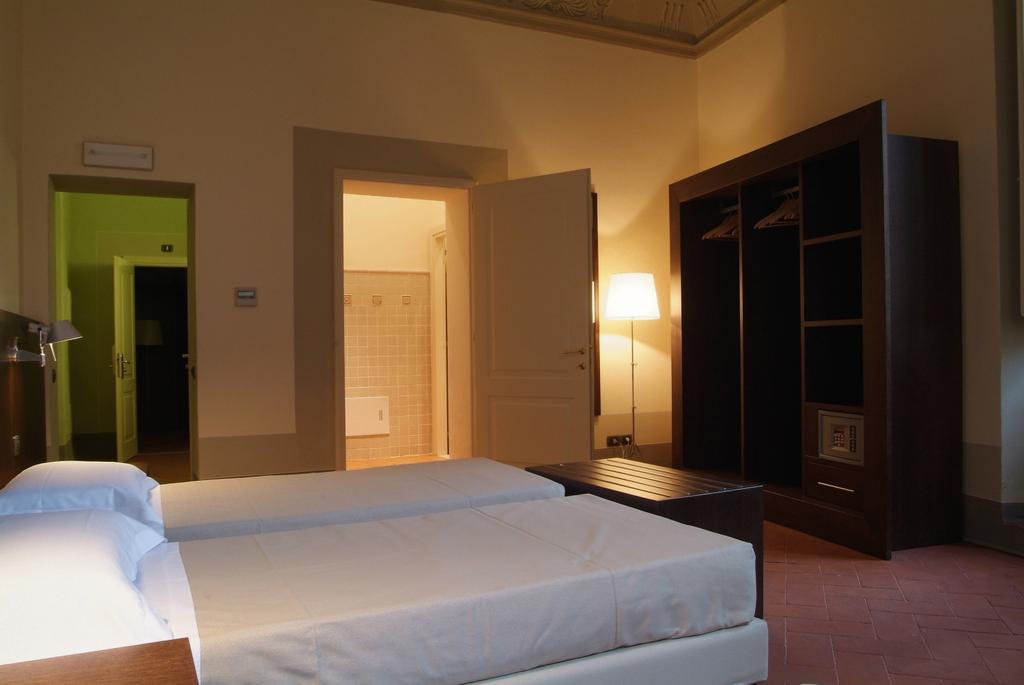 Dimora Storica Palazzo Puccini Bed and Breakfast Πιστόια Δωμάτιο φωτογραφία